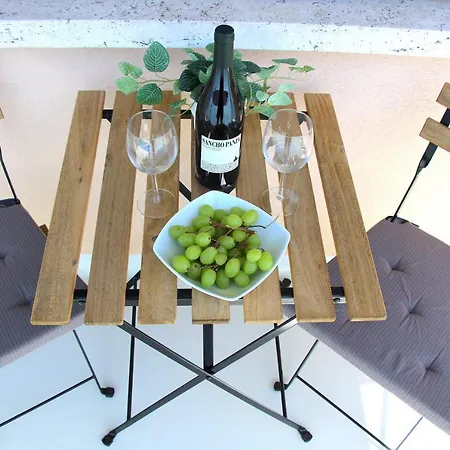 Cozy With Free Parking & Close To * Lugano