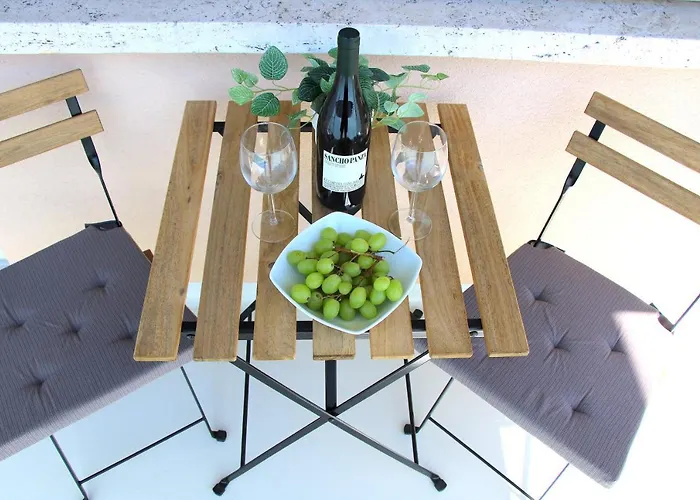 Cozy With Free Parking & Close To * Lugano